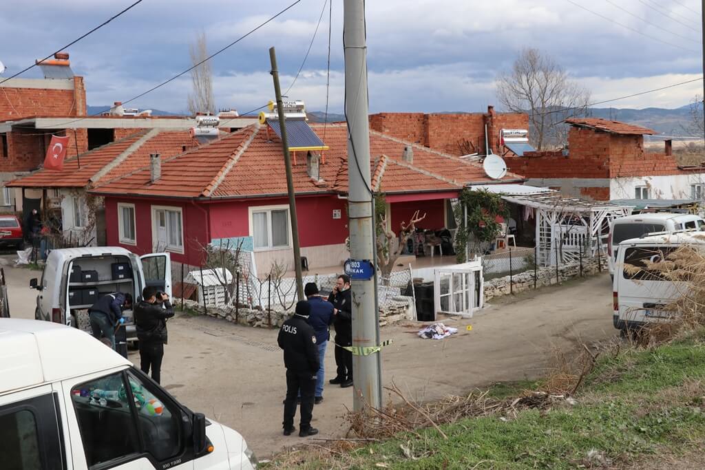 Denizli'de aile içi tartışmada bıçakla yaralanan kişi öldü