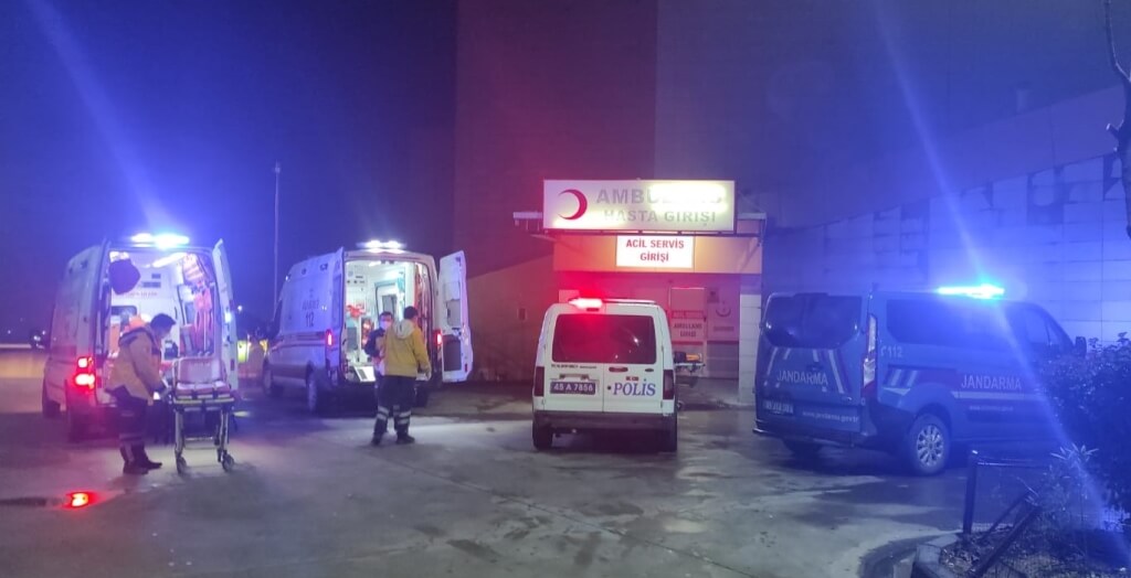 Manisa'da silahlı saldırı sonucu 3 polis yaralandı