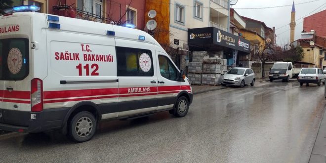 Uşak'ta Sobadan zehirlenen anne ve 3 çocuğu hastaneye kaldırıldı