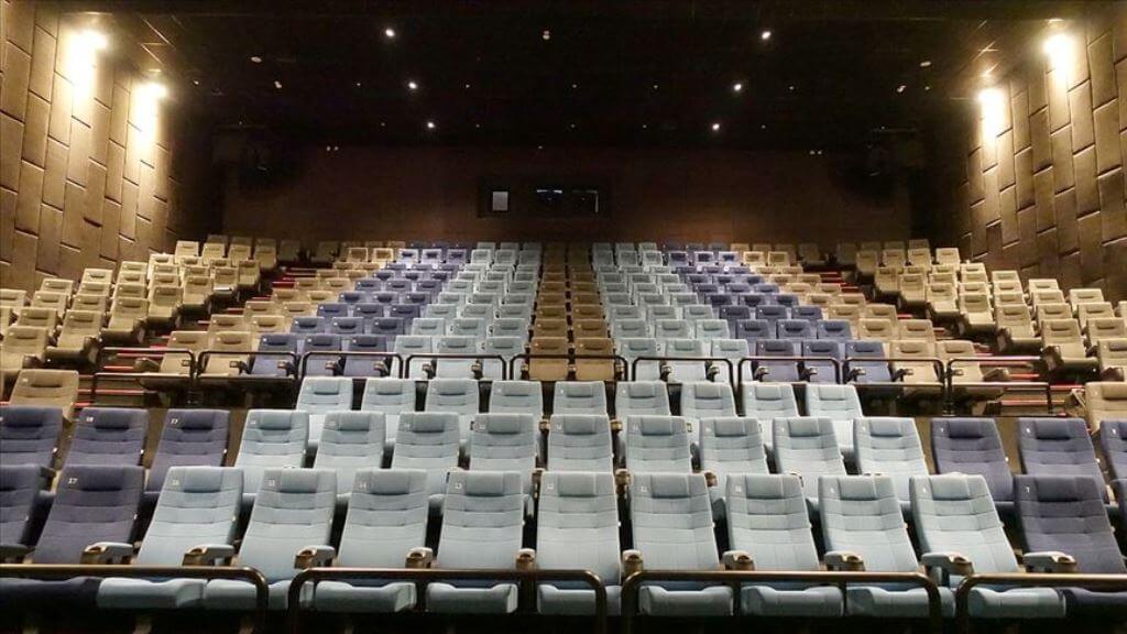 İzmir'de sinema salonları 1 Nisan'a kadar kapalı olacak