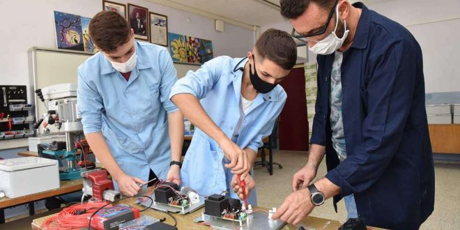 Sarayköy Mesleki ve Teknik Anadolu Lisesi