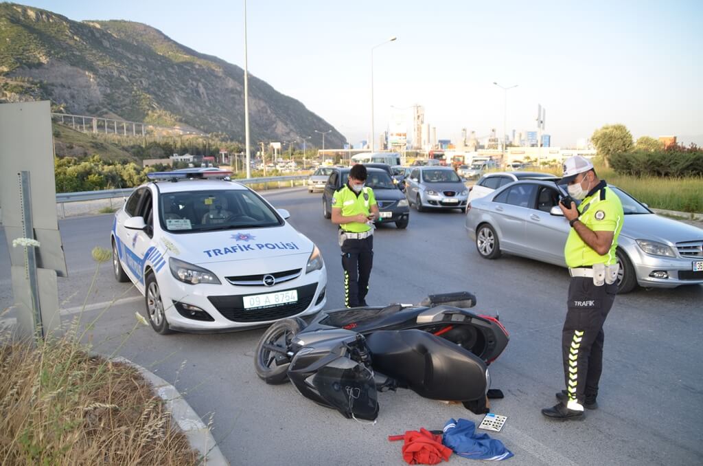 Aydın'da 3 yıl kesinleşmiş hapis cezası bulunan sanık çalıntı motosikletle kaçarken yakalandı