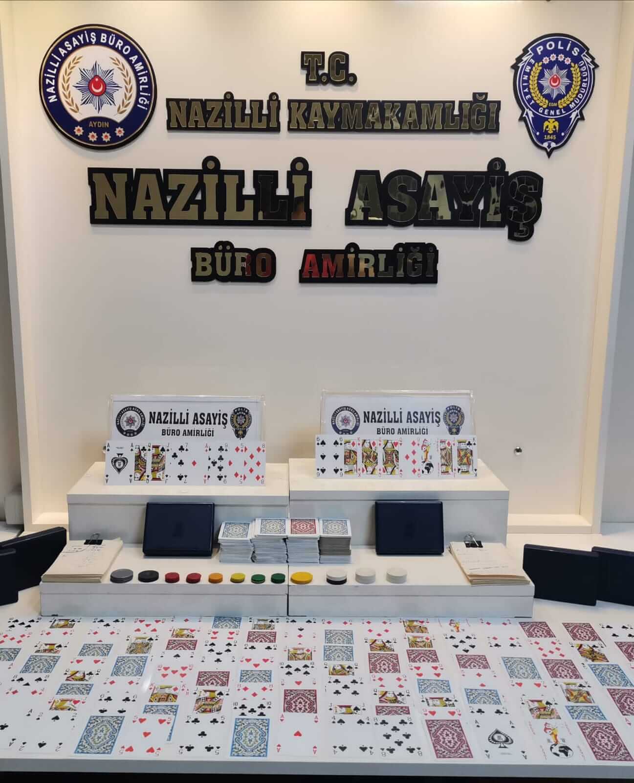 Aydın'nın Nazilli ilçesinde kumar operasyonunda 15 kişiye para cezası verildi