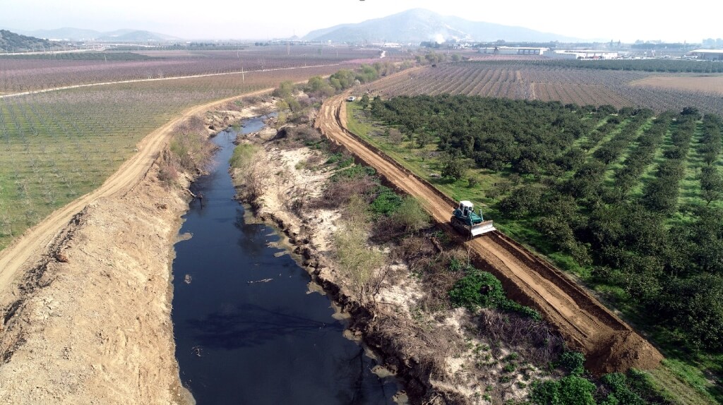 Belevi Kanalında kanal temizleme çalışmaları tamamlandı