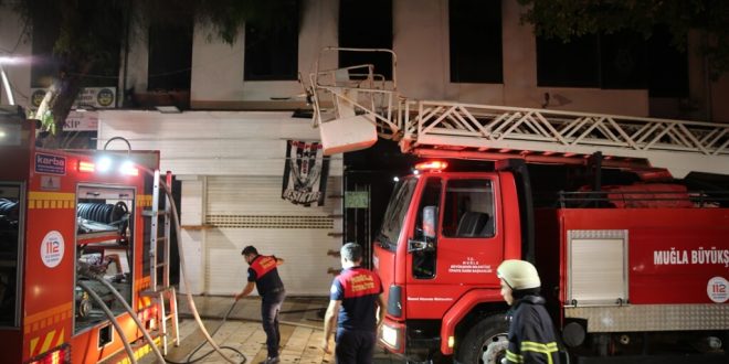 Bodrum’da dernek binasında çıkan yangın söndürüldü