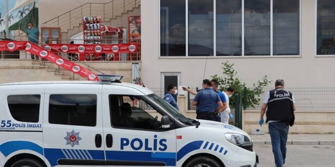 Denizli'de otomobilden site bahçesinde oturan kişiye ateş açtığı iddia edilen zanlı yakalandı