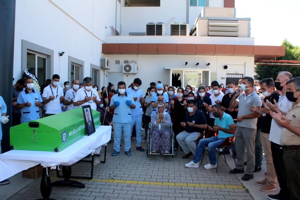 Fethiye'de trafik kazasında yaralanan ambulans şoförü 80 günlük yaşam mücadelesini kaybetti