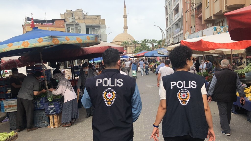 Germencik'te zabıtadan pazar yerlerinde Kovid-19 denetimi