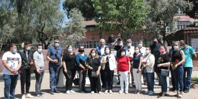 İzmir'in Ödemiş ilçesinde Anneler Günü için tören düzenlendi