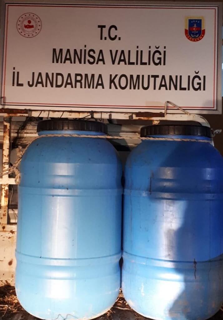 Manisa Turgutlu ilçesinde 360 litre kaçak şarap ele geçirildi