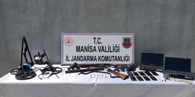 Manisa'da definecilere yönelik operasyonda gözaltına alınan zanlılardan 7'si tutuklandı