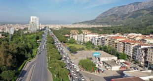 Manisa'da "tam kapanma" tedbirlerini ihlal eden 592 kişiye ceza uygulandı