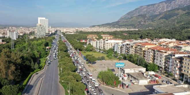 Manisa'da "tam kapanma" tedbirlerini ihlal eden 592 kişiye ceza uygulandı