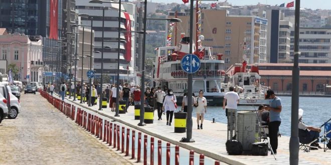 Merkez üssü İzmir'in Menderes ilçesinde arda 2 deprem Meydana geldi