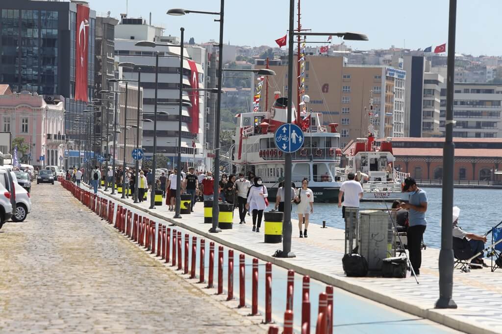 Merkez üssü İzmir'in Menderes ilçesinde arda 2 deprem Meydana geldi