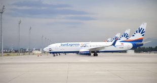 SunExpress, zorunlu seyahatlerde İzmir halkının yanında