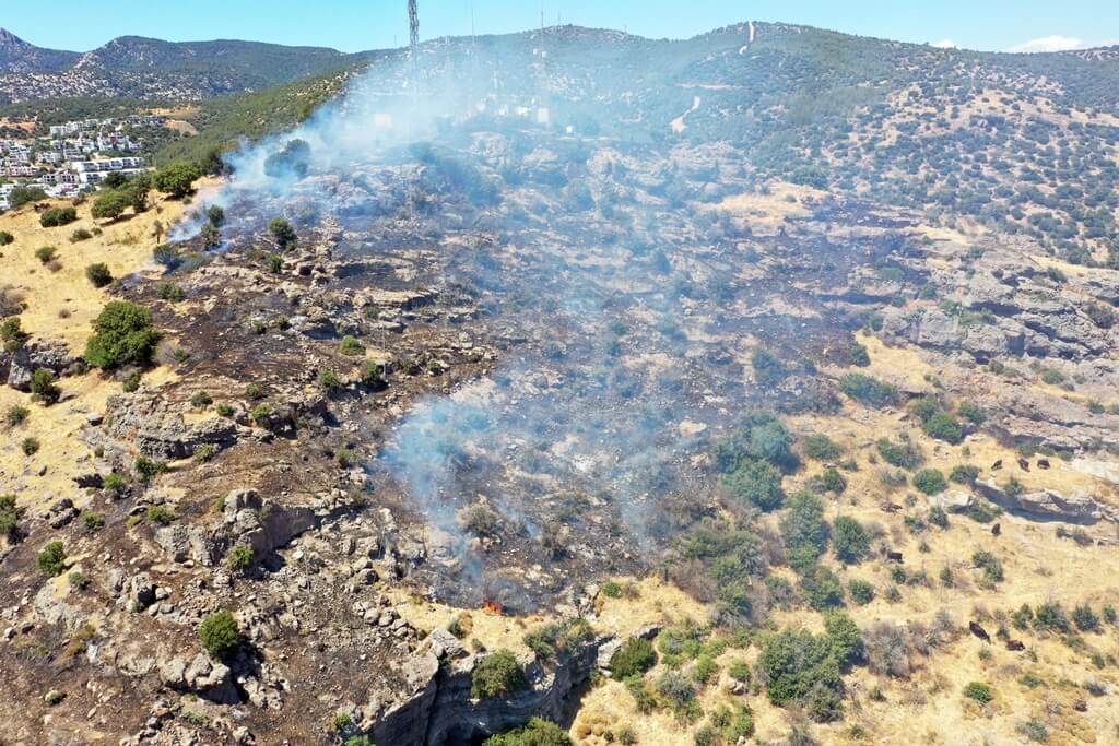 Bodrum'da verici istasyonlarının bulunduğu alanda çıkan yangın söndürüldü