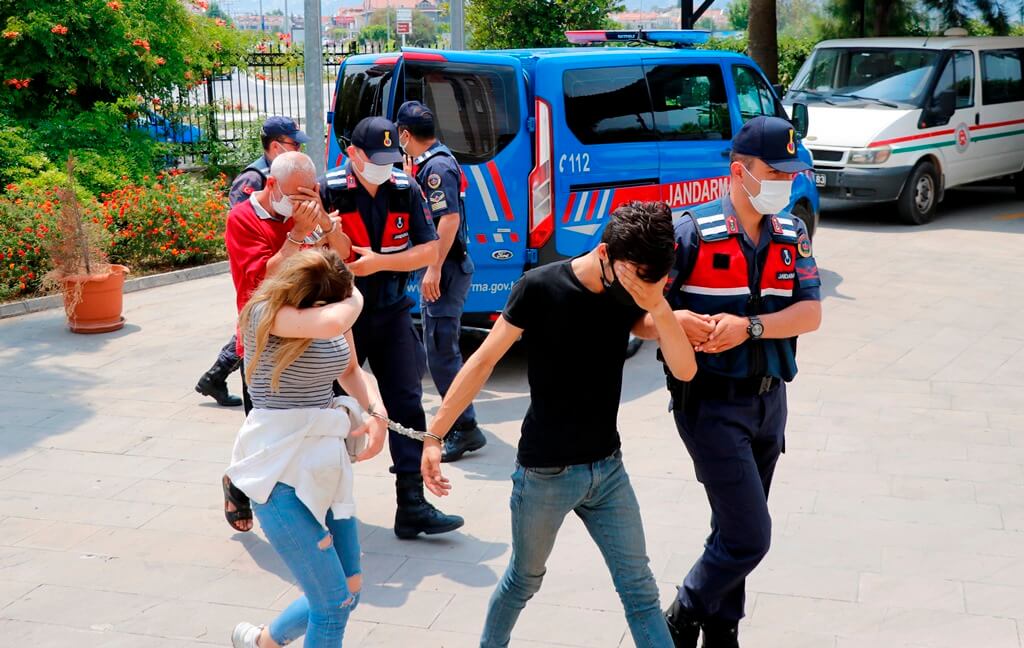 Fethiye'deki göçmen kaçakçılığı operasyonunda yakalanan şüpheli tutuklandı