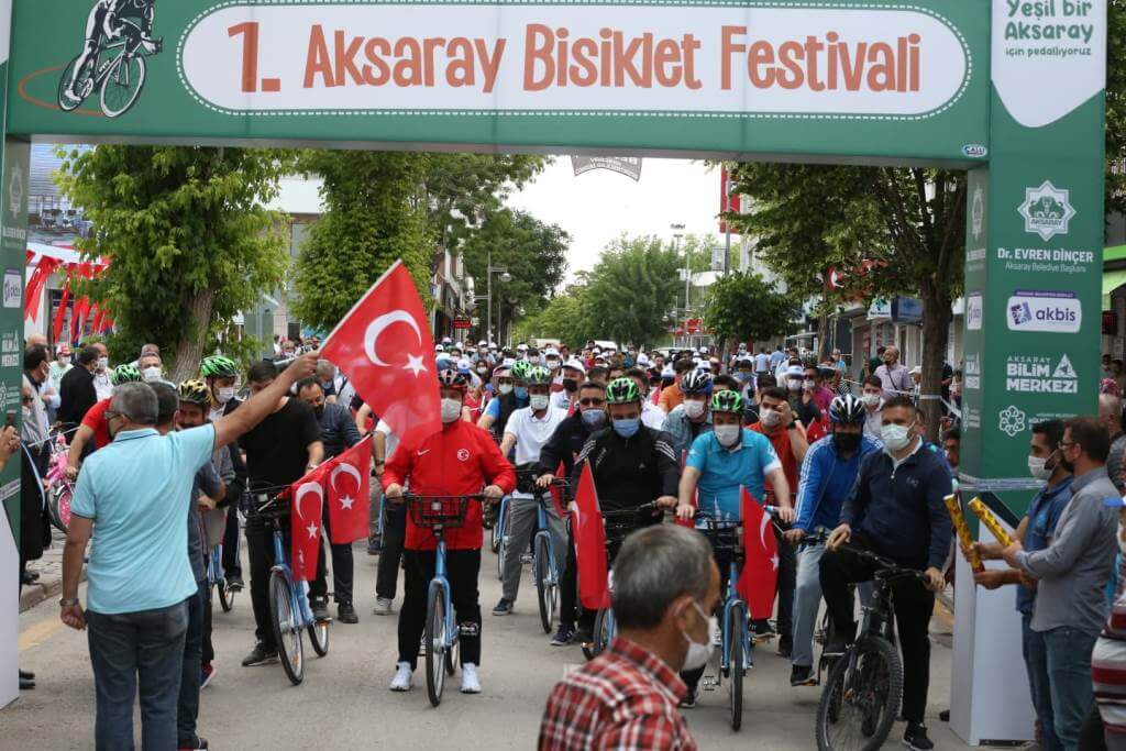 Türk Telekom ve Aksaray Belediyesi'nden akıllı bisikletler