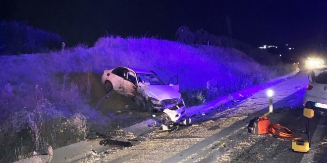 Manisa'da iki otomobil çarpıştı: 1 ölü, 3 yaralı