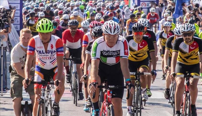 "Turkcell GranFondo İzmir"de pedallar yangında zarar gören çocukların eğitimi için dönecek