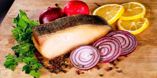 Mevsim geçişlerinde B12 vitamini içeren besinler önemli