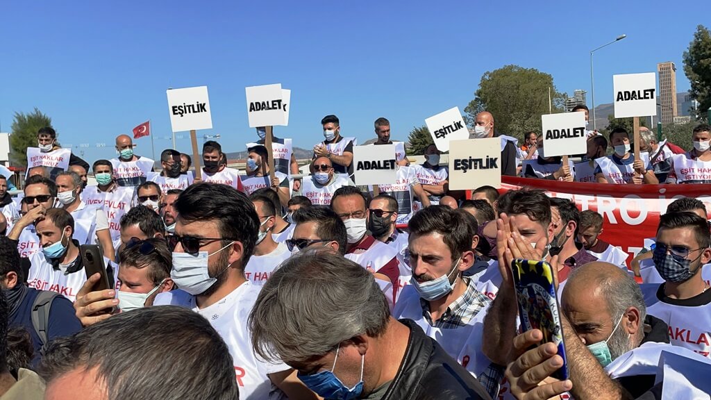 İzmir'de metro ve tramvay çalışanları grev kararı astı