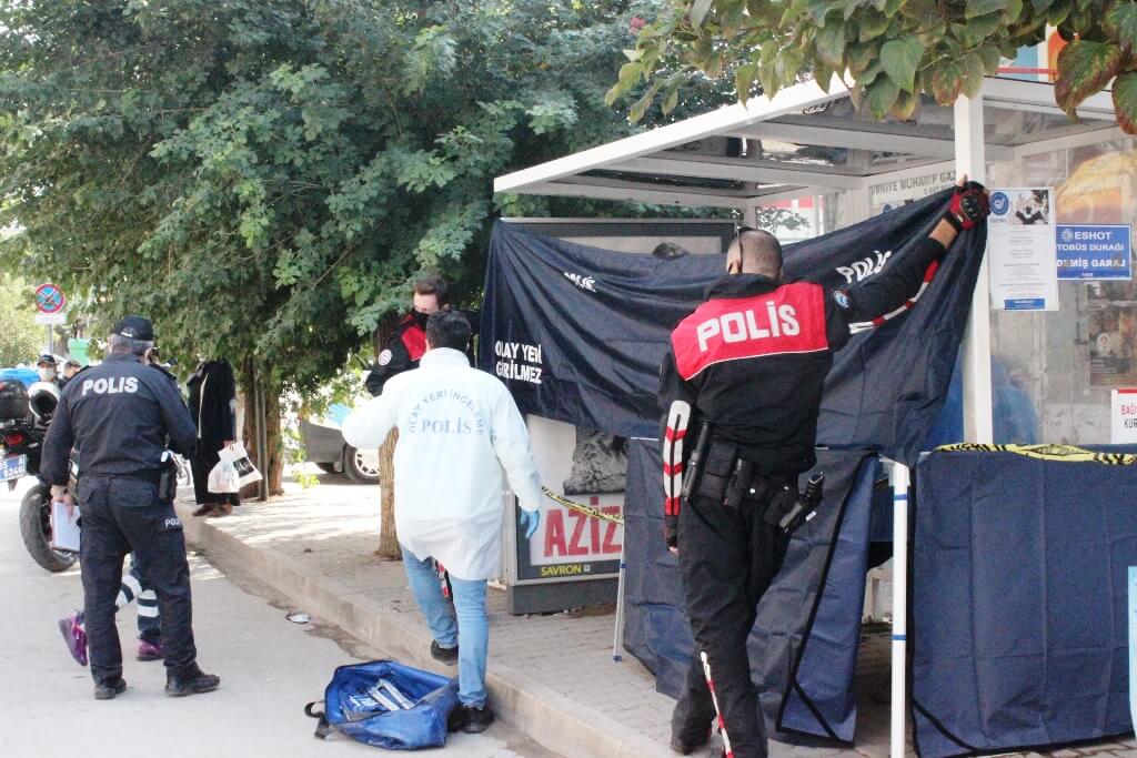 Otobüs durağında bir kişi ölü halde bulundu