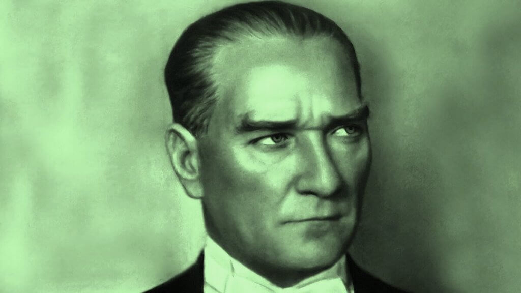 Atatürk'ün Vatan Sevgisi Ve Liderlik Özelliklerini Yansıtan Veciz Sözleri